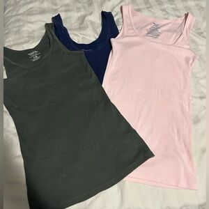 3 pack of tank tops